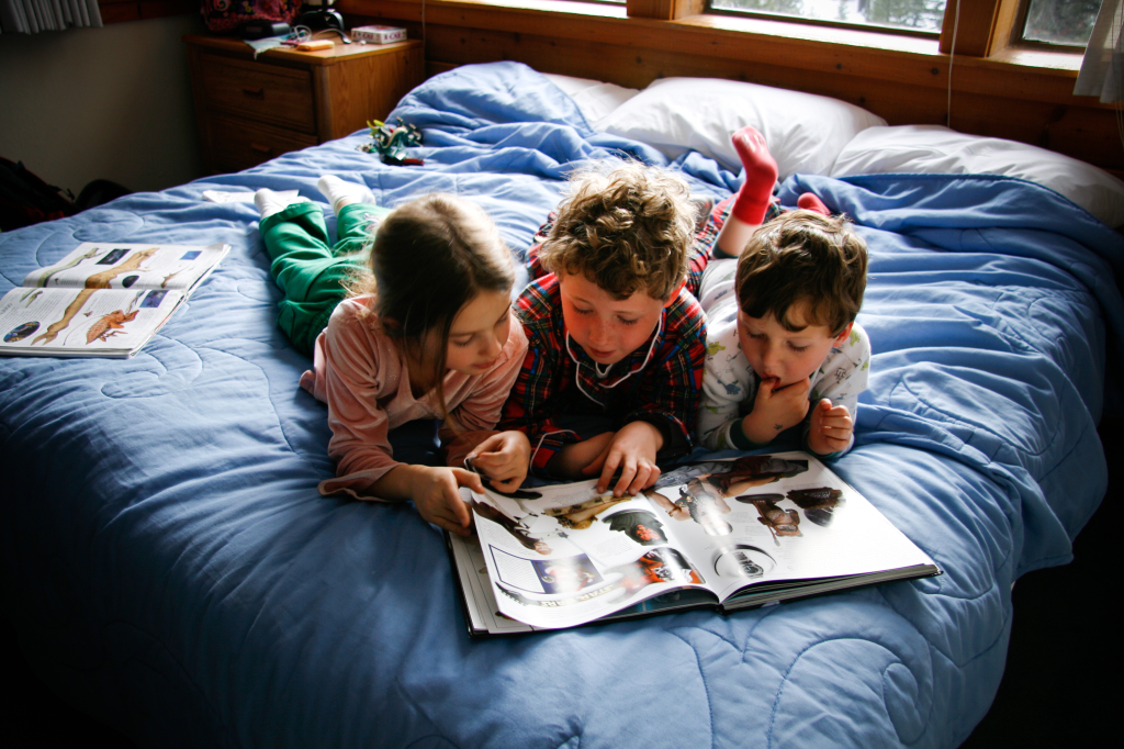 Children-Studying-Star-Wars-Wikimedia-1024x682